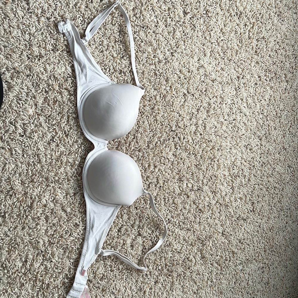 White Victoria Secret Pink’s Bra